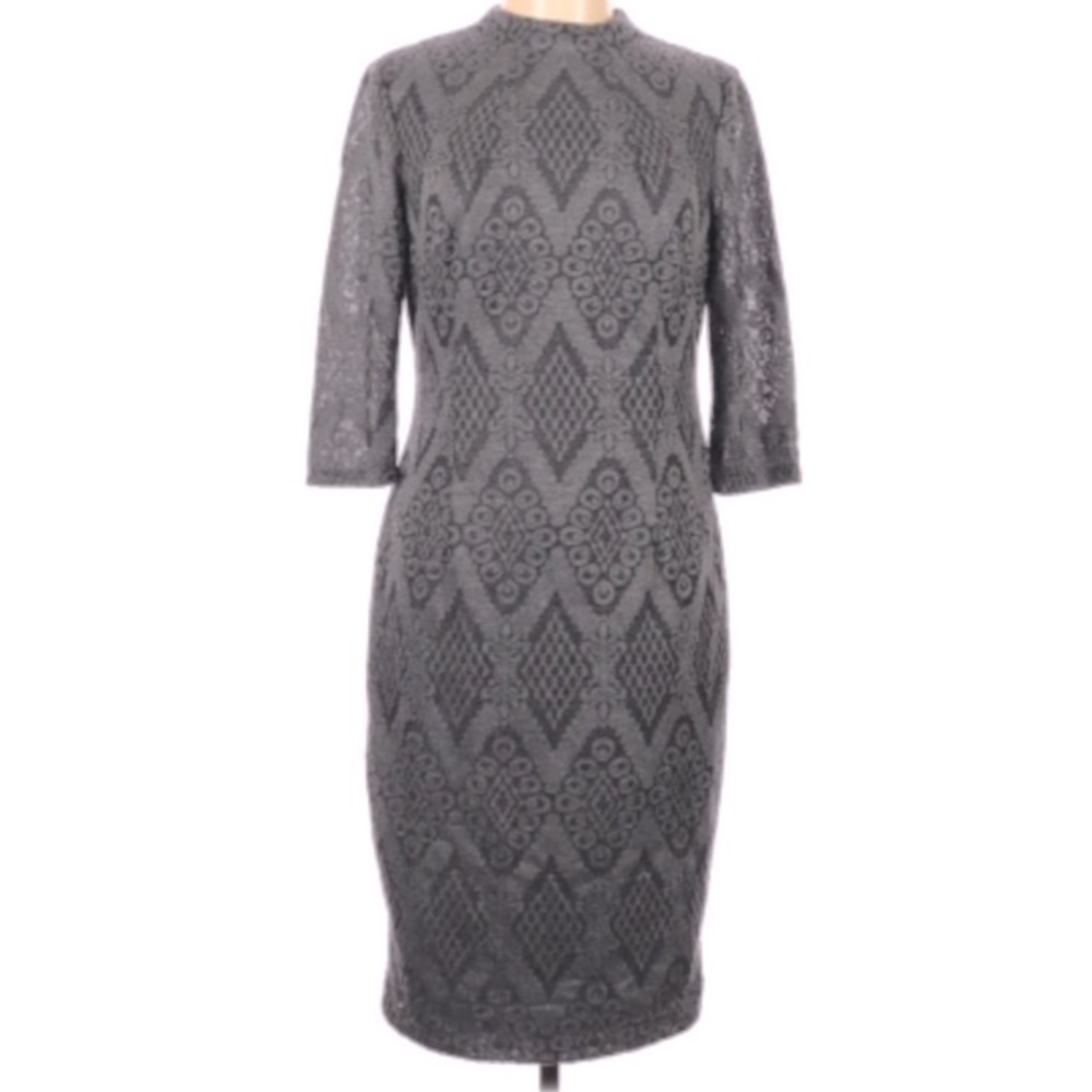 Form fitting Bisou Bisou dress.